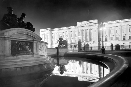 Buckingham Palace from the north east at night. George Davison Reid
